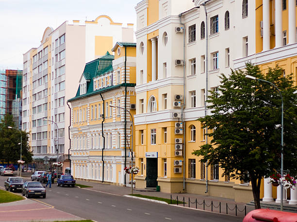 Street with yellow houses Street with yellow houses in Russia mordovia stock pictures, royalty-free photos & images