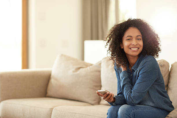 istock Letting my friends know I'll be at home this weekend 494343630