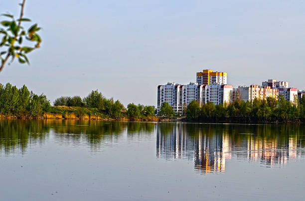 istock lake houses 494350099