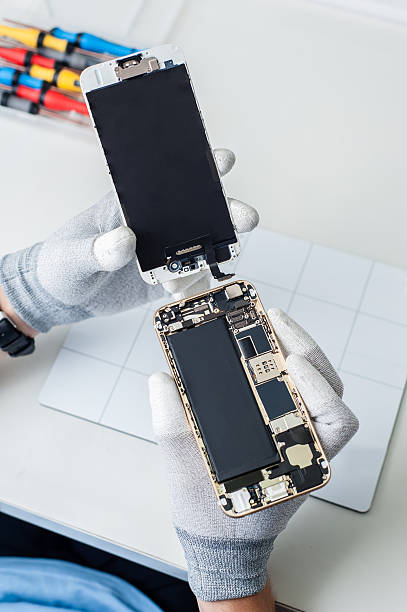 istock Process of mobile phone repair 494389744