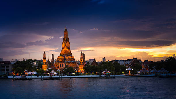 istock Wat Arun Ratchawararam a Buddhist temple in Bangkok Yai district 494400445