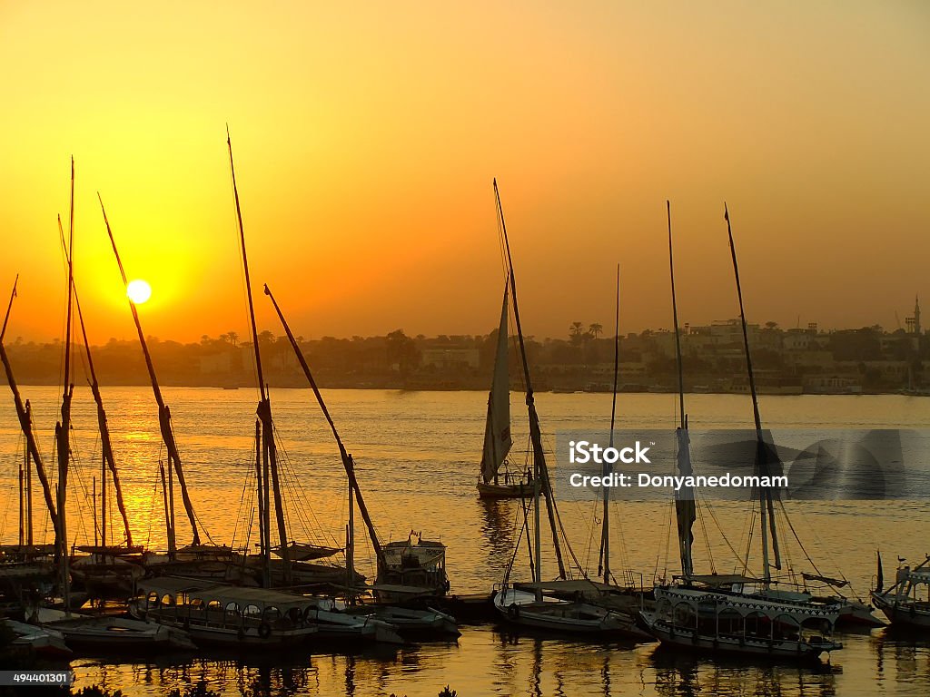 Felukę-łodzie w porcie, Luxor - Zbiór zdjęć royalty-free (Afryka)