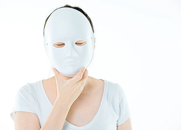 azjatycki kobieta na sobie maska na twarz - unmasked zdjęcia i obrazy z banku zdjęć