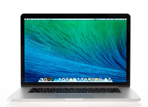 neue apple macbook pro retina - apple macintosh laptop computer isolated stock-fotos und bilder
