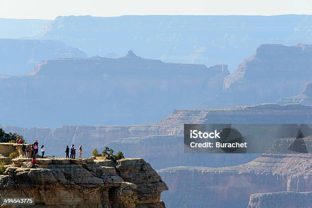 Foto de Grand Canyon E As Pessoas e mais fotos de stock de Ajardinado - Ajardinado, Amarelo, Antigo