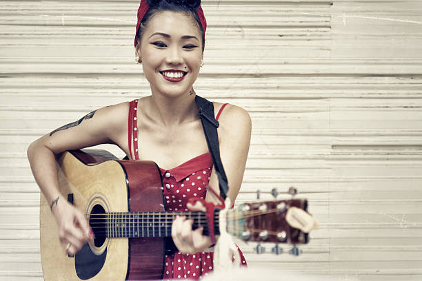 istock Asian Street Performer 494560429