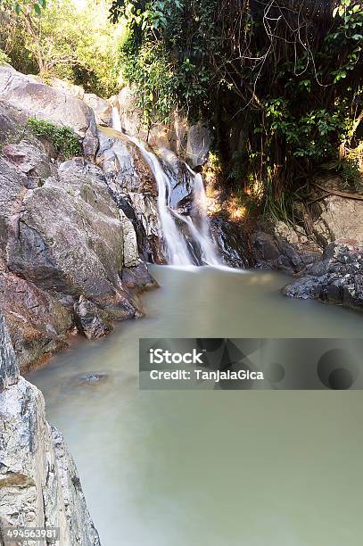 De Namuang Ko Samui Tailândia - Fotografias de stock e mais imagens de Ao Ar Livre - Ao Ar Livre, Azul Turquesa, Cair