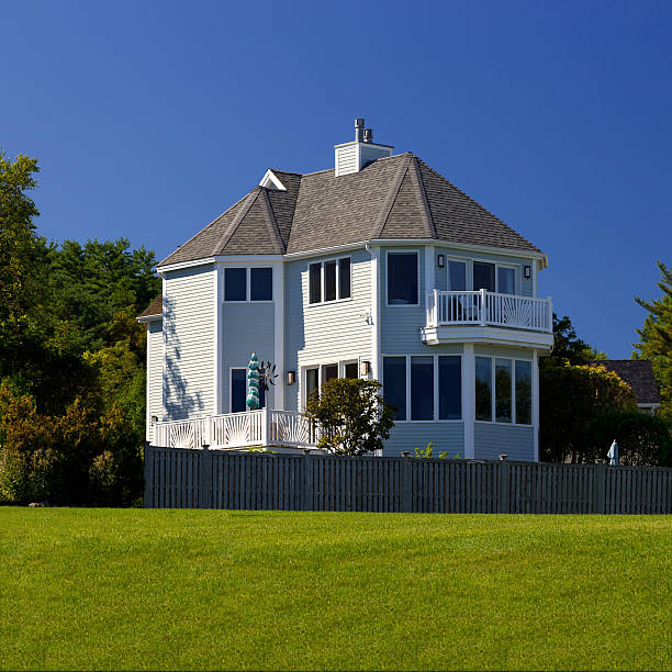 hôtel de luxe de la nouvelle-angleterre, ogunquit, maine, aux états-unis. - house residential structure maine colonial style photos et images de collection