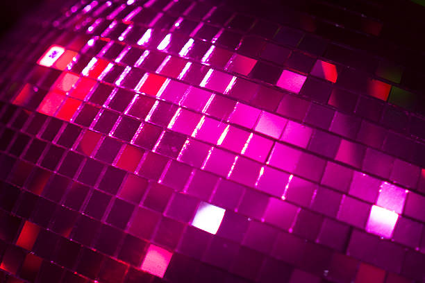 boule disco à ibiza la musique house party club - dance fever photos et images de collection