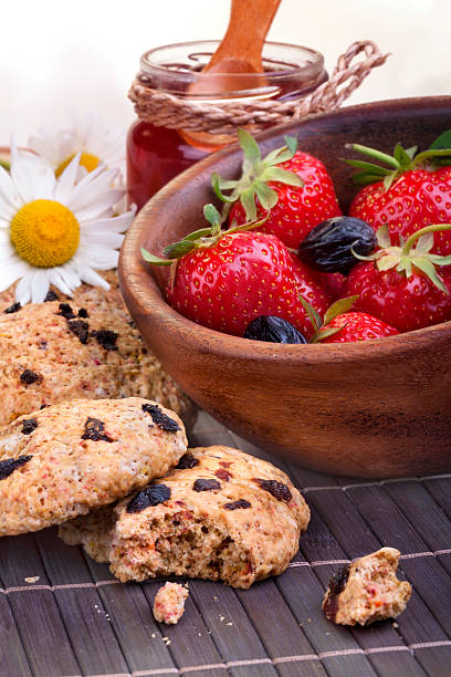 istock Cakes and fruits 494598133