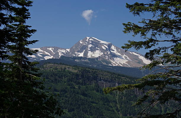 ciel s peak rare angle - flathead national forest photos et images de collection