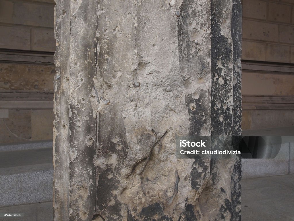 Bombardata colonna a Berlino - Foto stock royalty-free di Aggressione