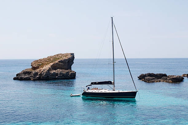 istock barco de vela - sailing boat 494658272