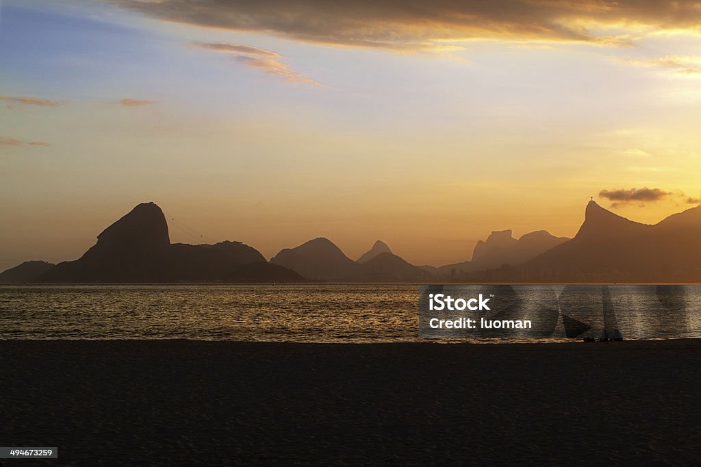 Rio de Janeiro słynne góry - Zbiór zdjęć royalty-free (Niteroi)