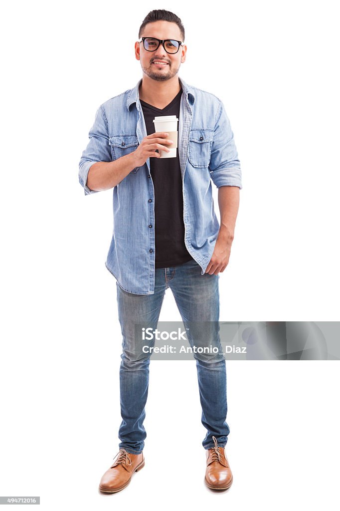 Hipster guy bebiendo un café - Foto de stock de Café - Bebida libre de derechos