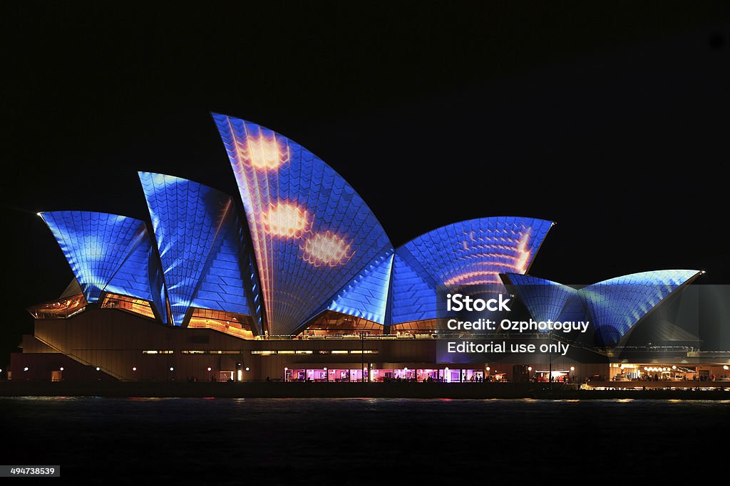 Сиднейский оперный театр ночью Яркие Фестиваль света - Стоковые фото Vivid Sydney роялти-ф�ри