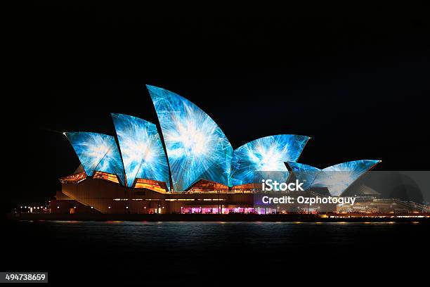 Foto de Vivid Sydney Opera House Noite Light Festival e mais fotos de stock de Austrália - Austrália, Brilhante - Luminosidade, Capitais internacionais