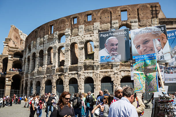 papa francisco bergoglio poster e lembranças - bergoglio imagens e fotografias de stock