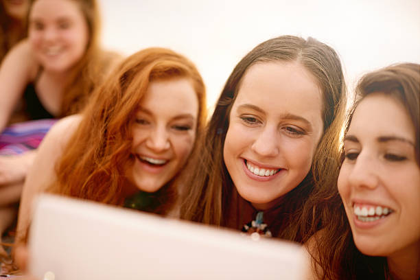 istock Checking out the latest online celebrity news 494755732