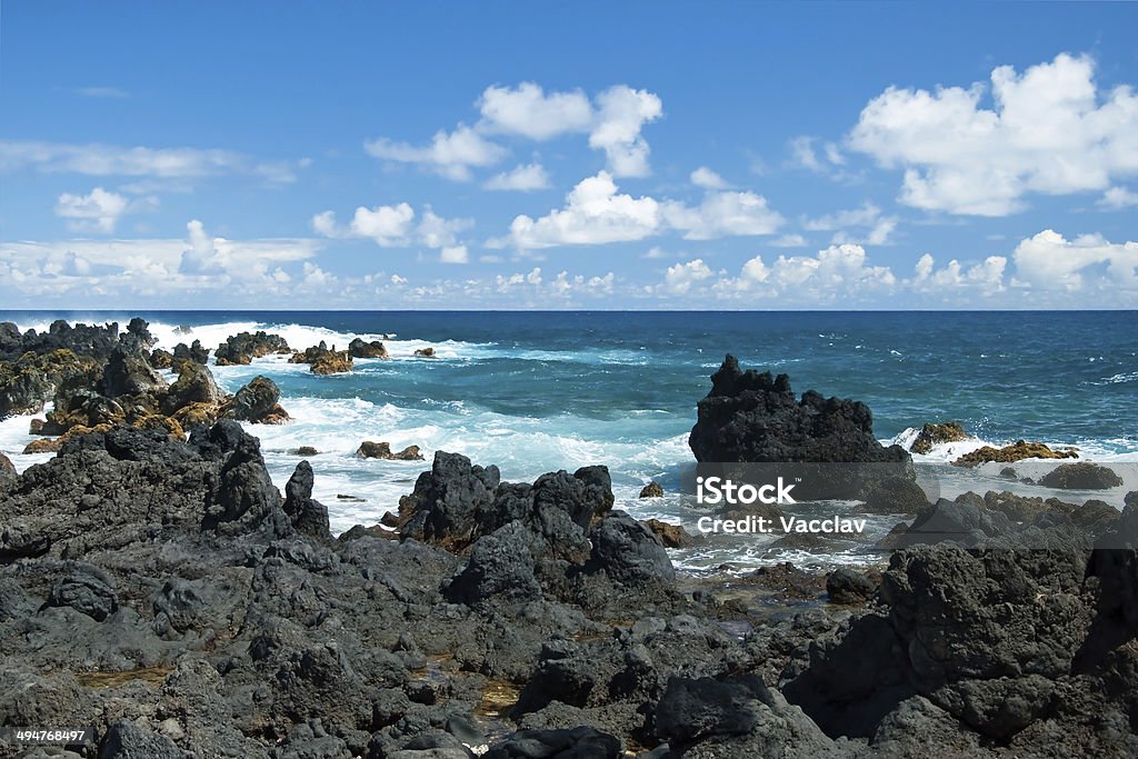 Wulkan kamienie na plaży w Hana Maui na Hawajach - Zbiór zdjęć royalty-free (Bez ludzi)
