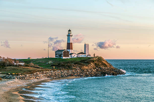 몬탁 침봉 단궤, 등대, 롱 아일랜드, 뉴욕, suffolk - the hamptons long island lighthouse 뉴스 사진 이미지