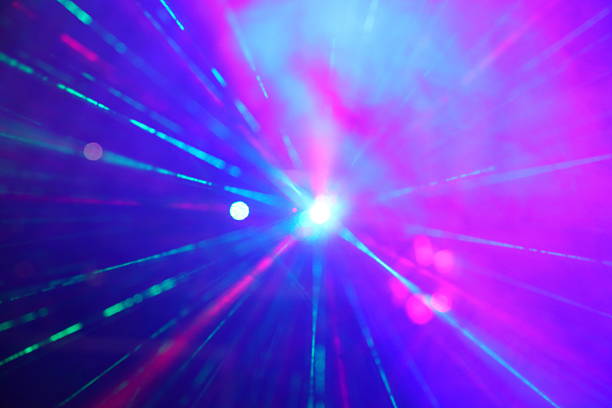 raios laser - laser nightclub performance illuminated - fotografias e filmes do acervo