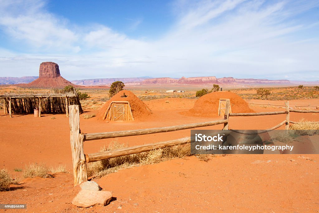 Native American Kivas - Zbiór zdjęć royalty-free (Architektura)