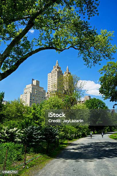 Foto de Vida Urbana A Cidade De Nova York Uma Caminhada Pelo Central Park Manhattan e mais fotos de stock de 1930-1939