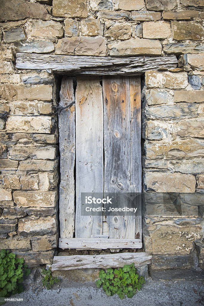 Abandonado puerta - Foto de stock de Anticuado libre de derechos