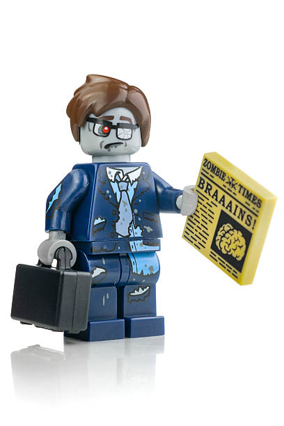 zombie biznesmen lego mini-rysunek - figurine small plastic businessman zdjęcia i obrazy z banku zdjęć