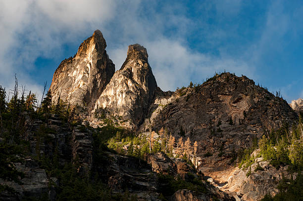 wczesne zimowy iglic " - north cascades national park cascade range highway north zdjęcia i obrazy z banku zdjęć