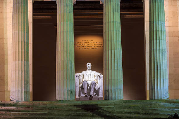 Lincoln Memorial Lincoln Memorial at Dawn lincoln memorial photos stock pictures, royalty-free photos & images