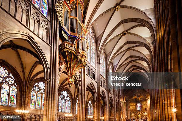 Foto de Catedral De Estrasburgo Interior e mais fotos de stock de Catedral - Catedral, Estrasburgo, Vitral