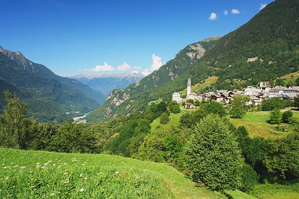 Soglio, Switzerland View of the Soglio and Bregaglia valley in the Switzerland maloja region stock pictures, royalty-free photos & images