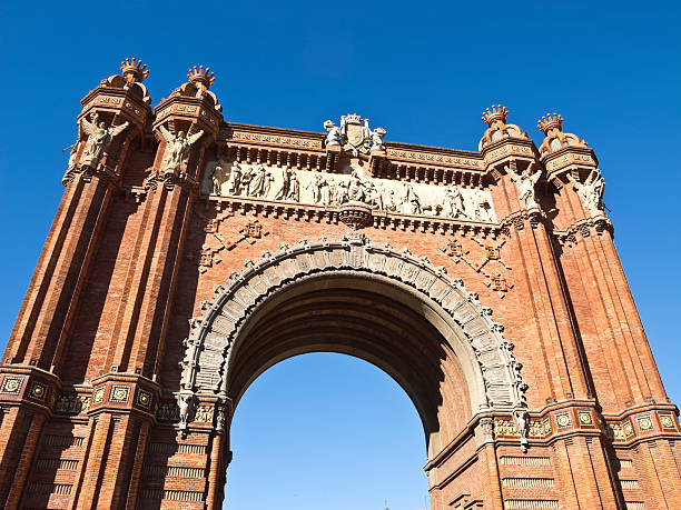 istock Arch of triumph, Barcelona 494955421