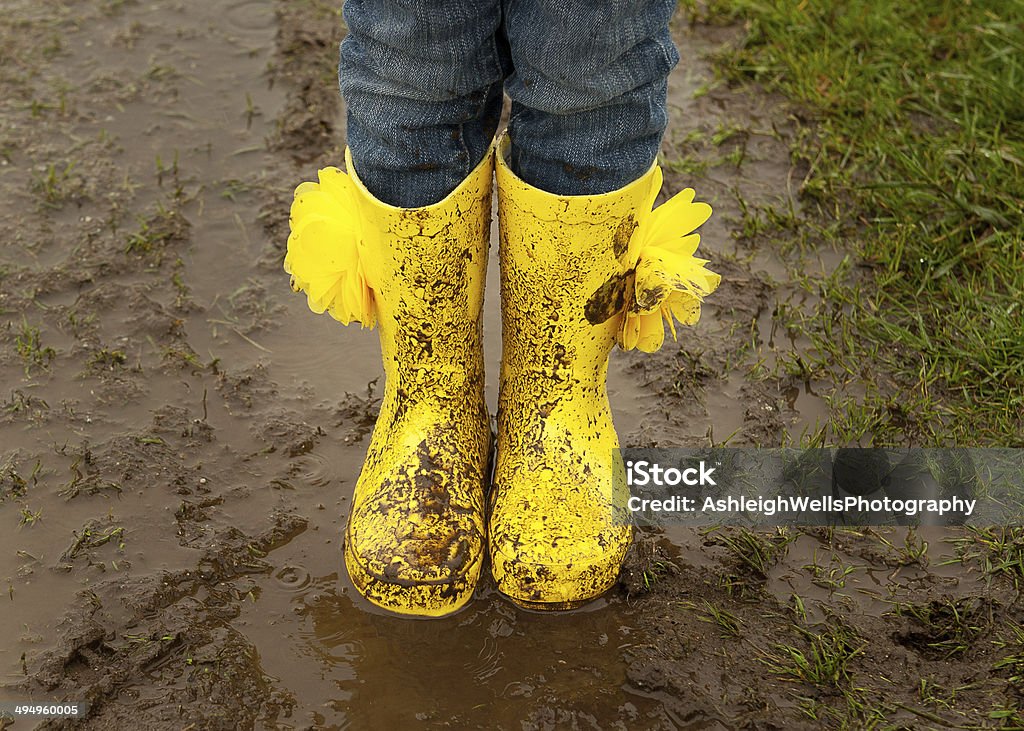 Puddle Photo Boot Mud Puddle Splash Stock Photo - Download Image Now - Boot, Dirty ...