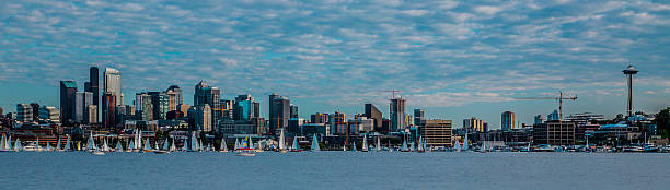 istock Seattle skyline and Yachts on Lake Union 494981769