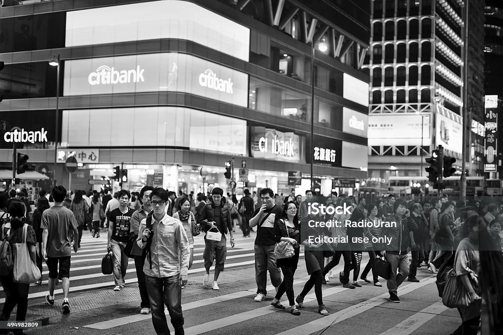 Personas en las calles de Kowloon Hong Kong - Foto de stock de Aire libre libre de derechos