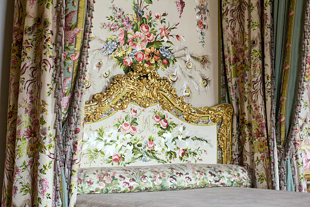 Queen bedroom and elements of the decorations