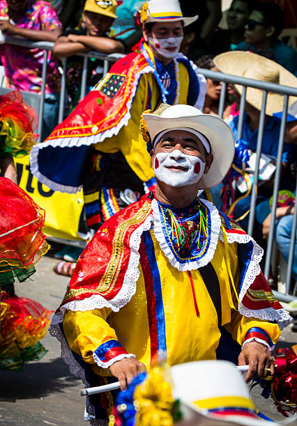carnaval de barranquilla - trajes tipicos colombianos fotografías e imágenes de stock
