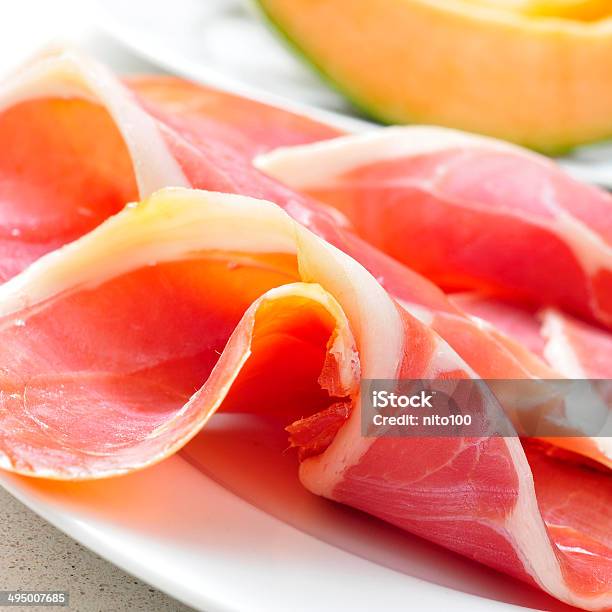 Español Jamon Serrano Y Melón Foto de stock y más banco de imágenes de Alimento - Alimento, Comida española, Comida mediterránea