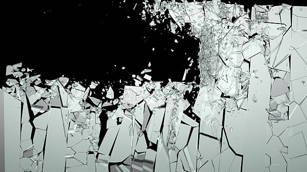 istock Shattered or smashed pieces of glass 495008319