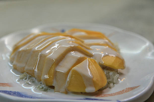 istock Sticky rice and mango, Thailand 495019354