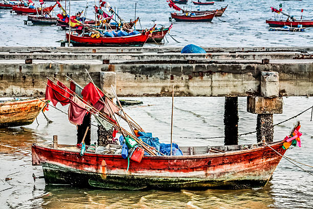istock Wooden Boat On Seashore 495036264