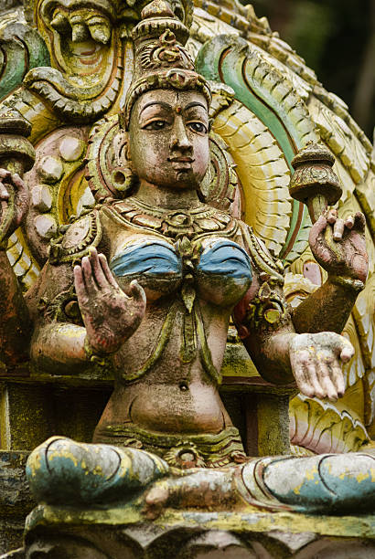 statue der hindu-tempel - mudras stock-fotos und bilder