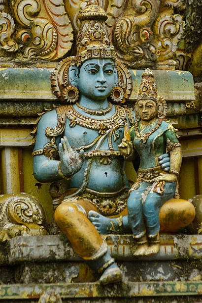 statue der hindu-tempel - mudras stock-fotos und bilder