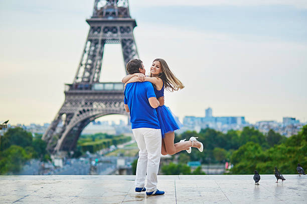 istock Beautiful young dating couple in Paris 495092802