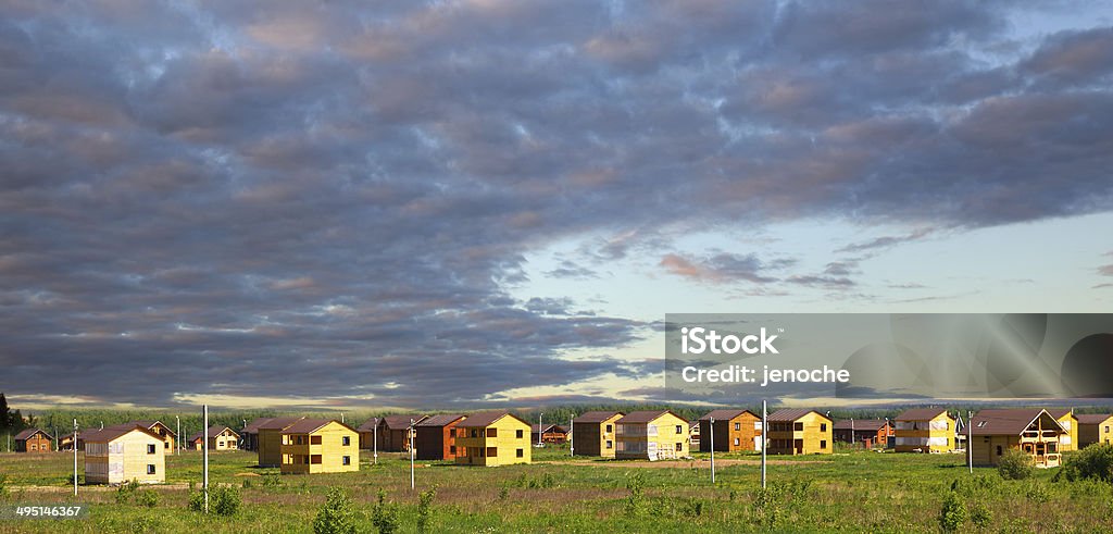 Casas de madera construidos de la ciudad - Foto de stock de Aire libre libre de derechos