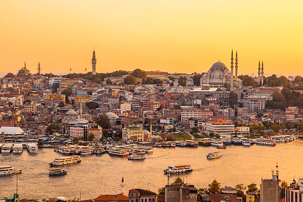 istambul, turquia, vista para a baía de golden horn da torre de gálata - bósforo - fotografias e filmes do acervo