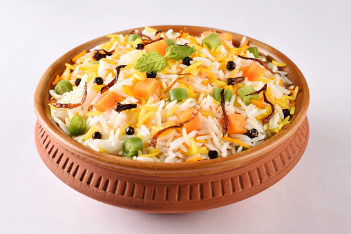 indian pulav, vegetales arroz, veg biryani, arroz basmati photo